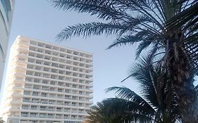 Cartagena Beach Resort